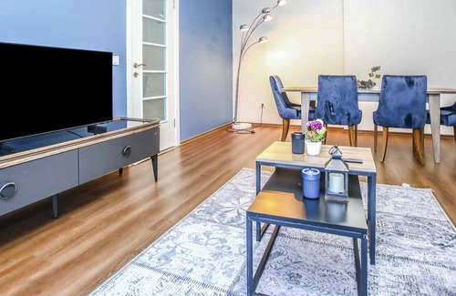 Sekerpinar Appartement | Flat with Balcony Close to SAW Airport and Viaport