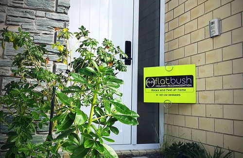 Flat Bush Maison | Flatbush Holiday Accommodation, 2 Bedroom TownHouse | Apartment KK11