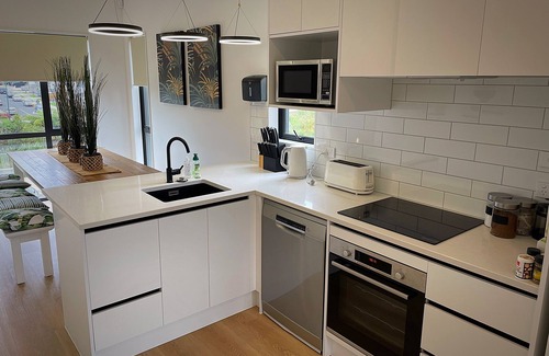 Flat Bush Maison | Flatbush Holiday Accommodation, 3 Bedroom Town House WH2 | Apartment