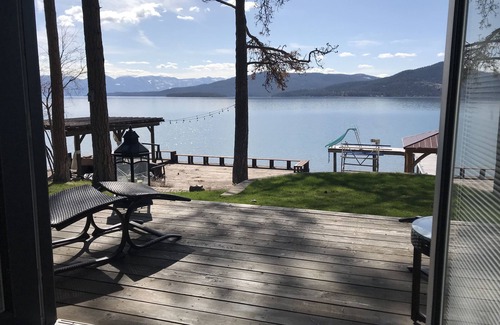 Elmo Maison | Falathead Lakefront Paradise