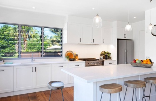Meroo Meadow Maison | Fletchers Lane Escape – rural resort vibes, sweeping views, pool, tennis court, close to Berry