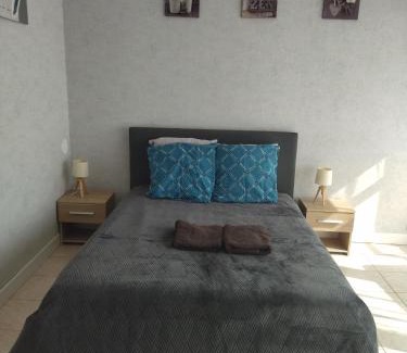 Sens Appartement | Fleur d'orchidée studio 99
