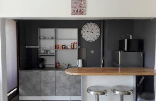 Sens Appartement | Fleur d'orchidée studio 99