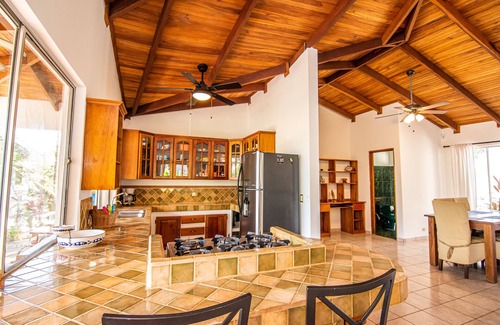 Esterillos Maison | House + Guest House at 500 yards from the beach.