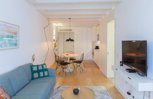 Bairro Alto Appartement | FLH Bairro Alto Balcony with River View