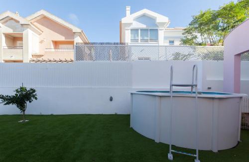 Charneca de Caparica e Sobreda Maison | FLH Caparica Town House with Pool