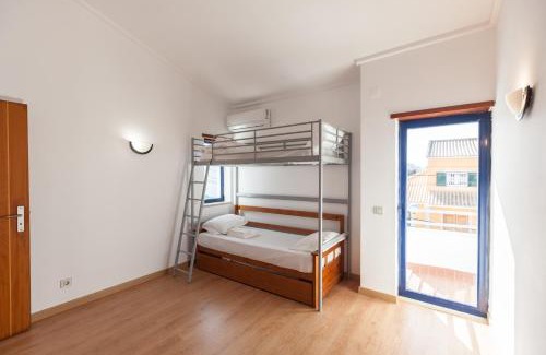 Charneca de Caparica e Sobreda Maison | FLH Caparica Town House with Pool