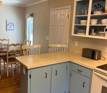 Maplewood Maison | Flip Flop Drop - Rehoboth Beach - Community Pool!