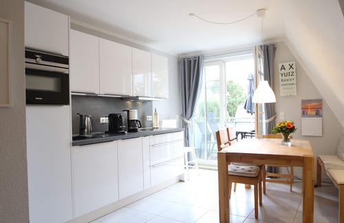 Zingst Appartement | Inondé de lumière, à proximité du centre, WLAN, 400 m z. plage