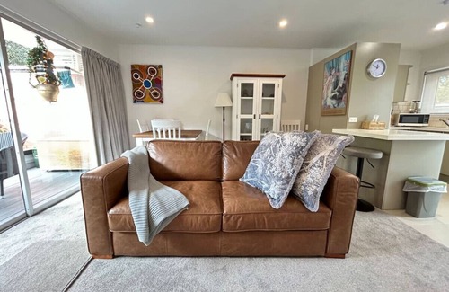 Epsom Maison | Flora and Fauna Unit with garden and deck