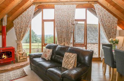 Crowcombe Maison | Flora's Barn