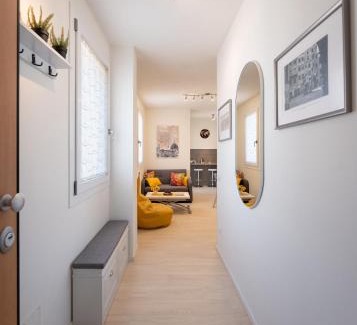 Santo Spirito Appartement | Florence Charming Apartments - Conventino Modern - One-bedroom Flat with Living Area and Garage near Boboli