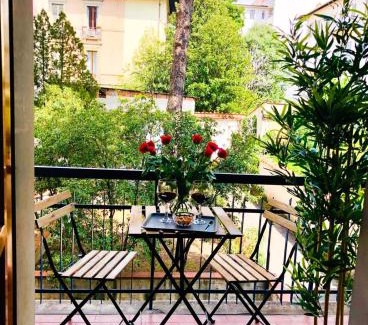 Le Cure Appartement | Florence Libertà apartment with balcony