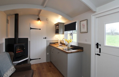 Marsham Cabine | Florence, nestled in a peaceful farm in Marsham, North Norfolk