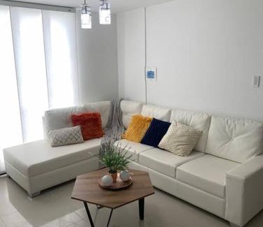 Florian Appartement | Florian, Casa Flora
