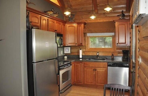 Wellborn Cabine | Florida Log Cabin Lakefront