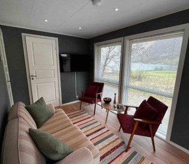 Austvagoy Maison | Flott hytte i Morfjorden, Laupstad