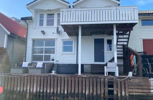 Bomlo Maison | Flott rorbu på idylliske Langevåg/Bømlo