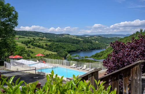 Cordelle Chalet De Ski | Flower Camping de Mars * - Premium chalet 29m2/3 bedrooms - Covered terrace + TV + LV + air conditioning 6 persons