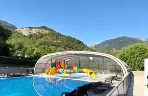 Vicdessos Chalet De Ski | Chalet Portland Premium 70m² - 5 chambres (2+3) + TV + LV + Terrasse semi couverte 10 personnes