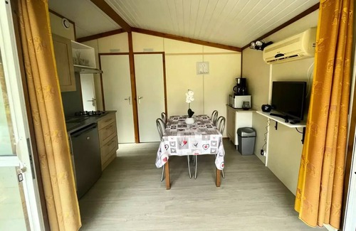 Camon Chalet De Ski | Chalet Peuplier Standard 26m² - 2 chambres + Terrasse couverte 10m² + Clim + TV 4 personnes