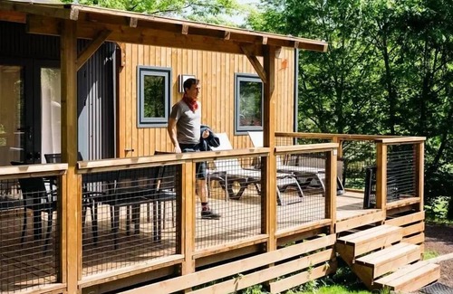 Saint-Paulien Maison | Mobil Home Premium 33m² 3 chambres + Terrasse + TV + LV + BBQ + Quartier Piéton 6 personnes