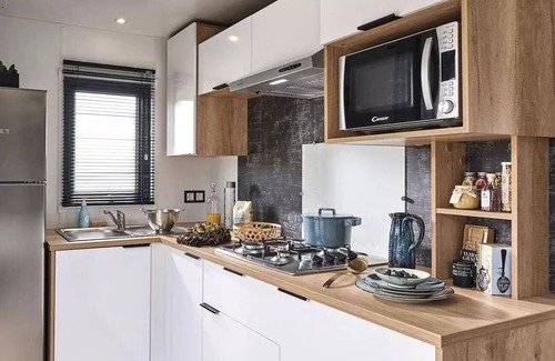 Campagne Maison | Mobil home PREMIUM 32m² - 2 chambres + terrasse semi-couverte 17m² + TV 4 personnes