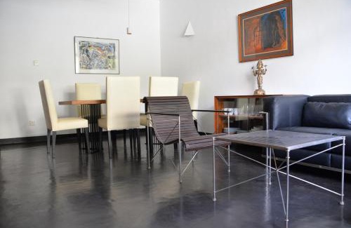 Kollupitiya Maison | Flower Road Villa