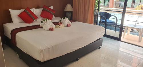 Kata Hôtel | Flowernight Guesthouse