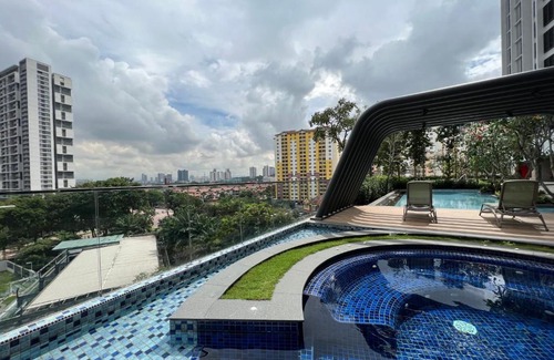 Petaling Jaya Appartement | Flowery 2 Rooms @ Bandar Sunway by Your Easy Stay