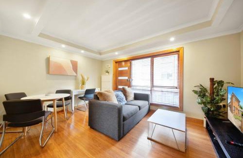 Melbourne Appartement | Fly Around Town in Pocket Rocket