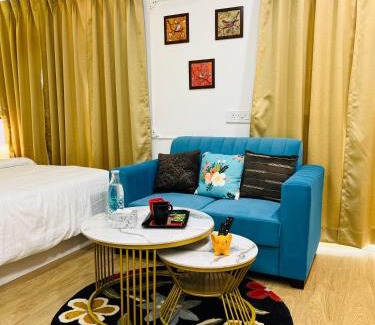 Viman Nagar Maison | Flyora Studio 5min to Airport