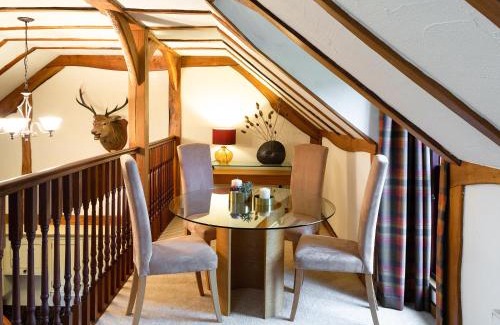 Kinross Maison | Fochy Cottage