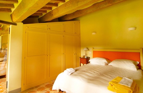Umbertide Villa | Fonticchio: Villa de luxe avec de superbes vues, piscine à débordement, climatisation. Wifi gratuit