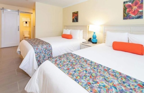Christiansted Hôtel | Food, Art, Sleep | 4 Queen Rooms Near Everything Fun