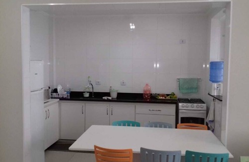 Tombo Appartement | Pied dans le sable (à 15m de la mer) Moderne et confortable