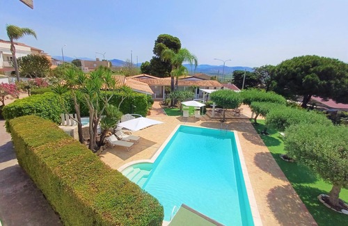 Borgo Bonsignore Appartement | For 2+2 family, near sea and Nature Reserve with pool