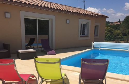 Neffies Villa | Pour 8 personnes, Villa climatisée, avec piscine privée.