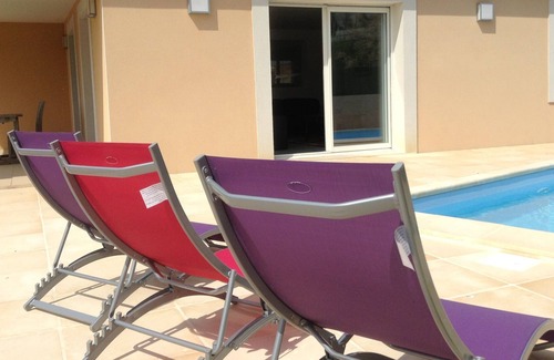 Neffies Villa | Pour 8 personnes, Villa climatisée, avec piscine privée.