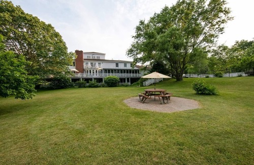 West Newbury Villa | Pour les voyageurs d'affaires et d'agrément. La chambre de devant