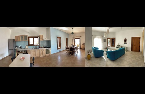 Panormos Villa | For families & friend groups close to beaches &climbing sectors. Great location!