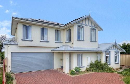 Bayswater Maison | For Non Smokers Only- A Cosy Home Central to Everything in Perth