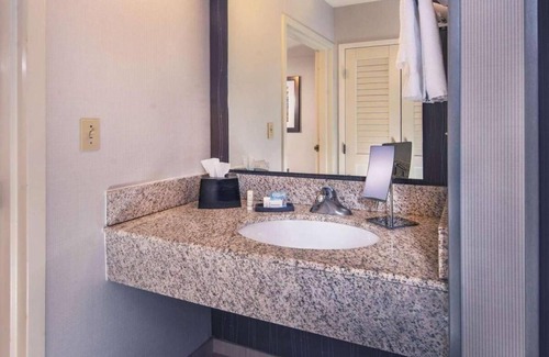 Bethlehem Hôtel | For the Whole Family! Four Contemporary Units, Pets Allowed!