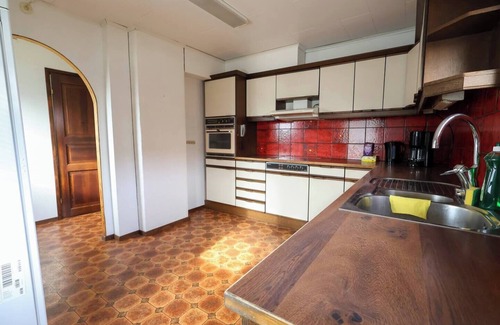 Torslanda Maison | For Workers 12 Beds - Volvo - Parking lot - All-inclusive
