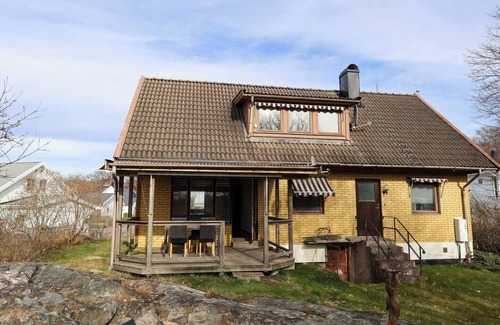 Torslanda Maison | For Workers 12 Beds - Volvo - Parking lot - All-inclusive