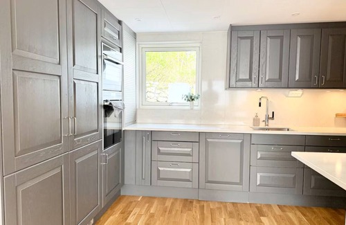 Landvetter Appartement | For Workers & family's - 6BR - 2 Bath - All Incl