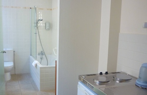 Salins-les-Bains Appartement | Pour vos séjours, préférez les chambres de l'hôtel Charles Sander