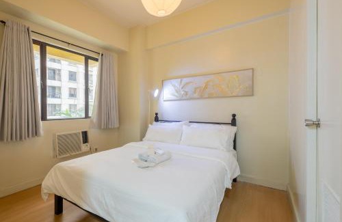 Luzon Appartement | Forbeswood Heights in ForbesTown BGC