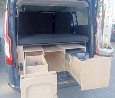 Son Armadams Autre | Ford Transit Custom Camper
