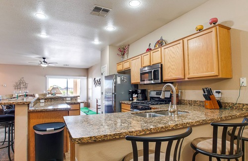 Coldwater Springs Maison | Fore! Golf Course Home, Hot Pool/Spa, Love It!